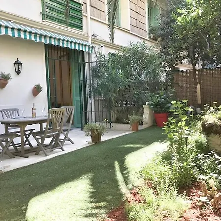 Appartement Luxieux Avec Jardin